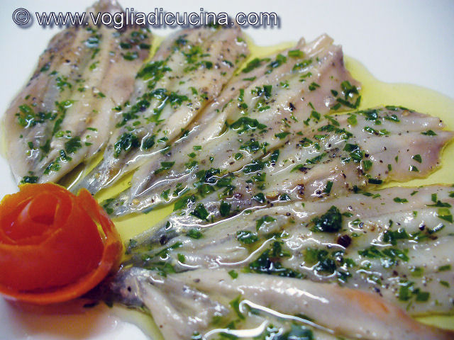 Marinated anchovies with lemon