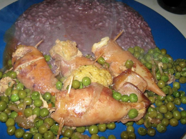 Stuffed squid with peas