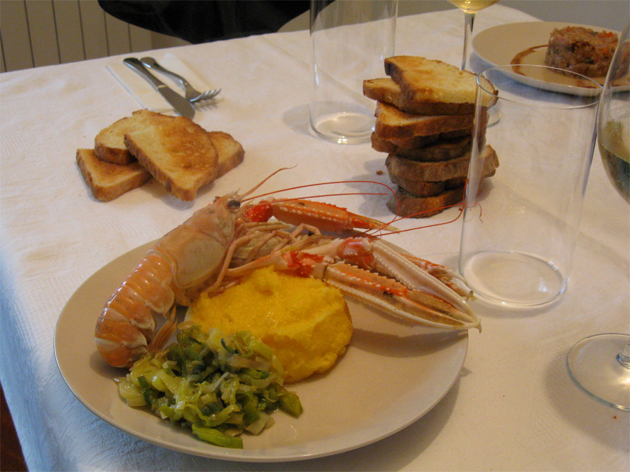 Shrimp and polenta with leeks de ma.