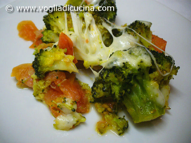 Broccoli con mozzarella fusa