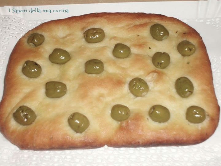 Focaccia con le olive