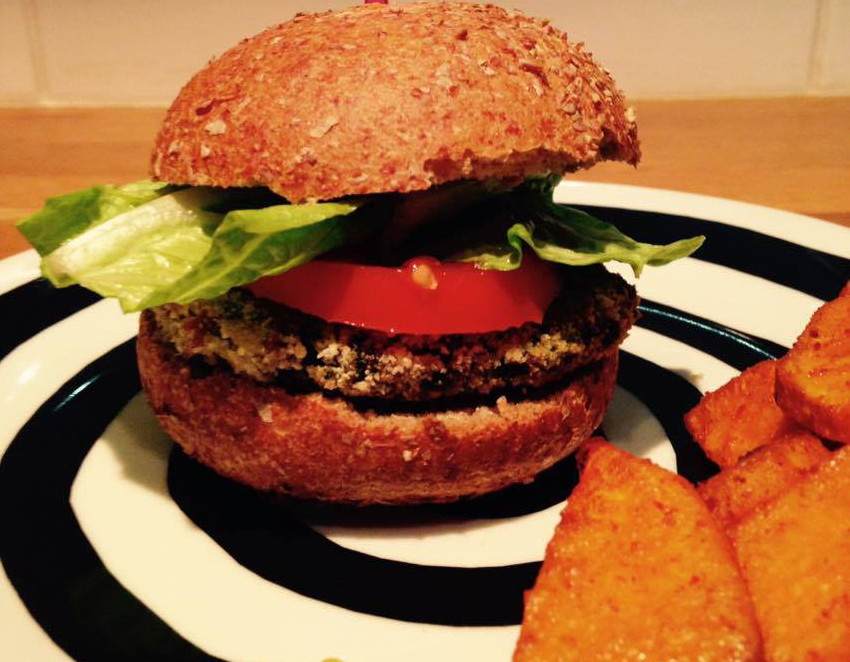 Burger vegan con soia e spinaci