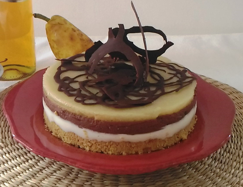 Cheesecake di ricotta di pecora, cioccolato, pere e zenzero