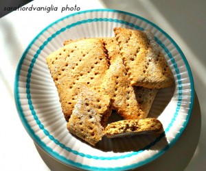 Crackers integrali al sapore di miele
