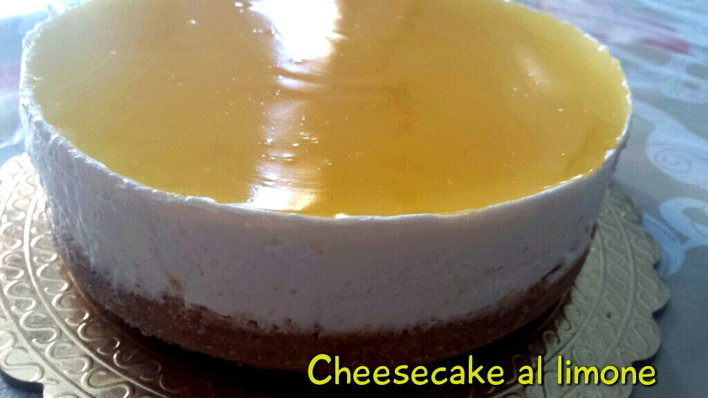 Cheesecake di crema al limone